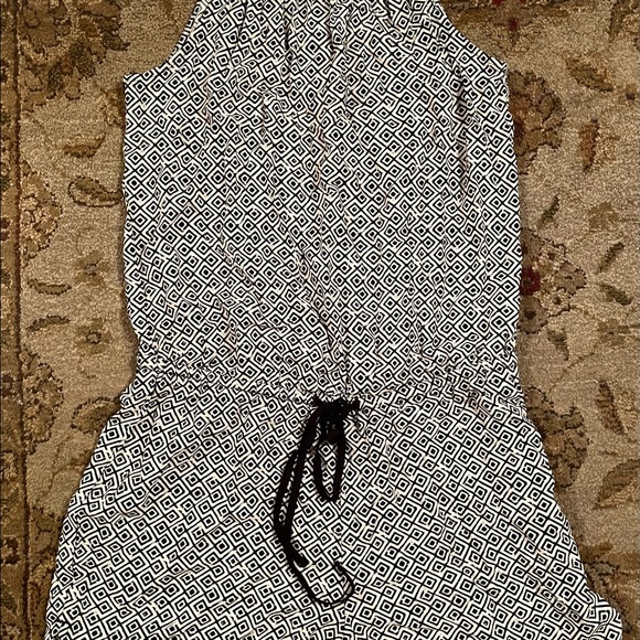 Adorable Romper - Picture 2 of 3